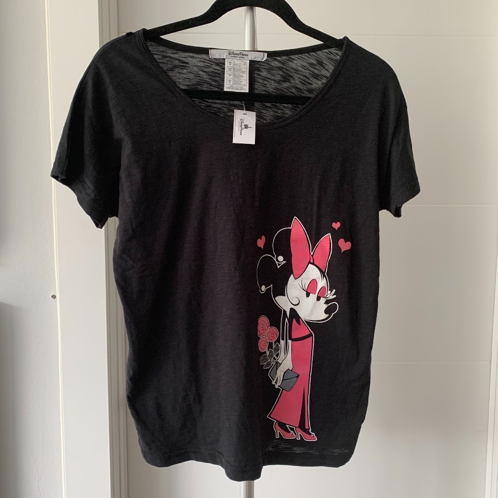 NWT Disney Women's Short Sleeve Shirt Size Small